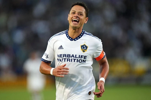 Hồ Sơ Cầu Thủ: Javier Hernandez (Chicharito) Hạt Đậu Nhỏ - Ảnh 2